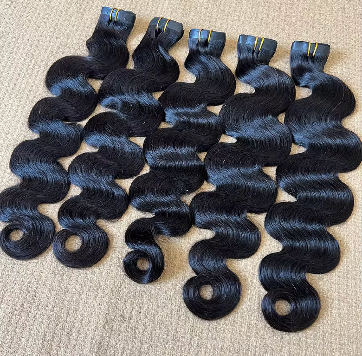 Premium Bodywave Seamless Clip-In (100% Virgin Tresses)